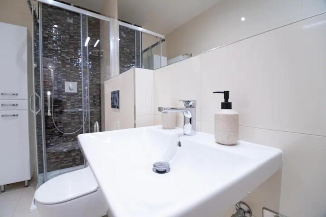Favorite Apartment In The Center Of Prague 1 Luaran gambar