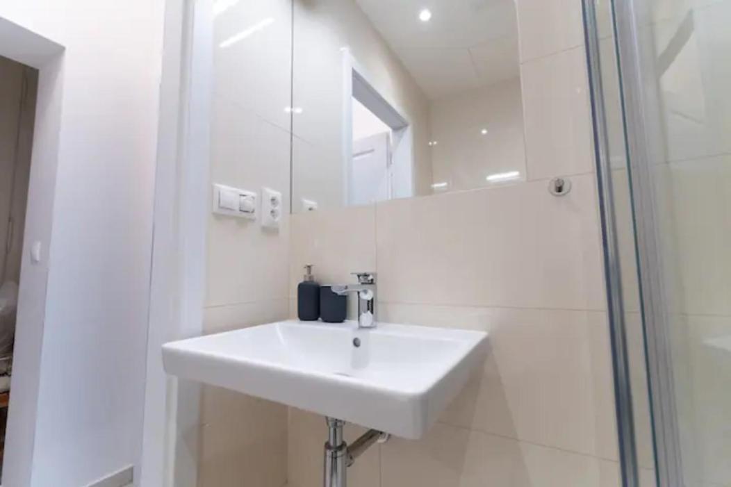 Favorite Apartment In The Center Of Prague 1 Luaran gambar